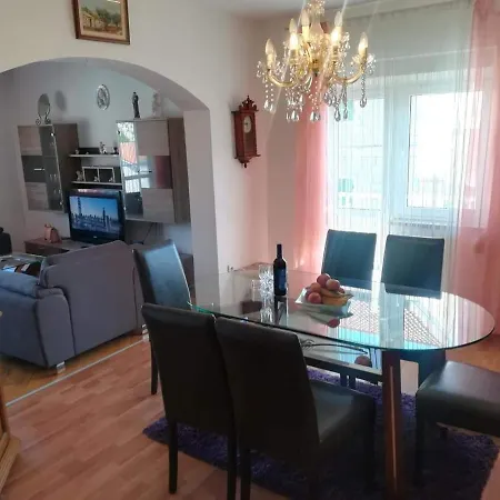 Apartment Dalmatino Split